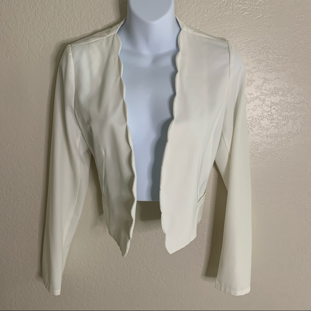 Love Tree crop blazer size S